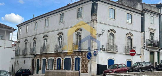 Prédio Total  >=T10 para Restaurar em Estremoz