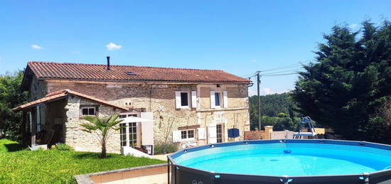 Maison ancienne longère, 6 pièces, vue magnifique, calme absolu, à 5 km des commerces