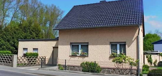 Einfamilienhaus nebst Garage - provisionsfrei