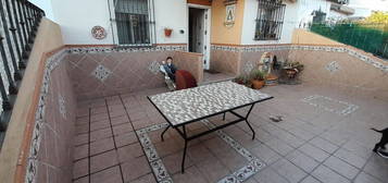 Chalet adosado en venta en calle Manuel Font de Anta, 1