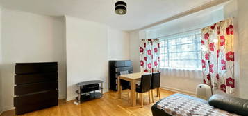 2 bed flat to rent