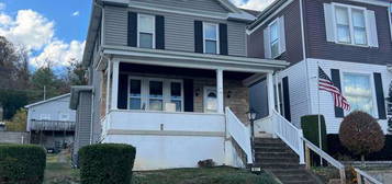 907 Virginia St, Martins Ferry, OH 43935