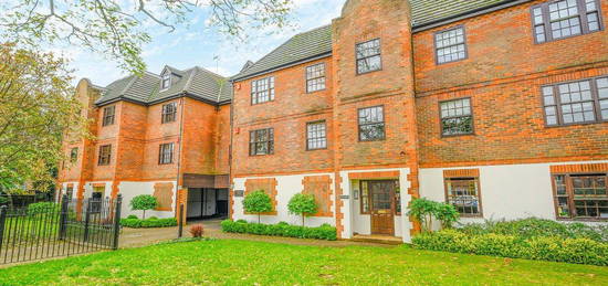 Flat for sale in Princes Road, Weybridge KT13