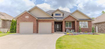 11 Deer Cross Ave, Chatham Kent, ON N0P 2P0