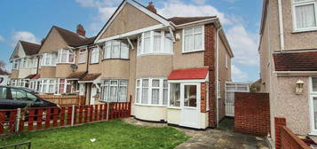 3 bed semi-detached house to rent