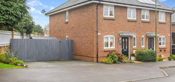 2 bed semi-detached house for sale