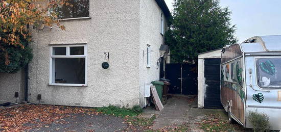 2 bedroom semi-detached house to rent