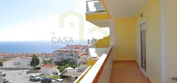 Arrendamento de Apartamento T4  em Ericeira Norte