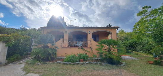 Villa unifamiliare Località La Sovita, Castelnuovo della Misericordia, Gabbro, Rosignano Marittimo