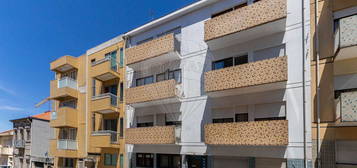 Apartamento T2 à venda em Vila Nova de Gaia