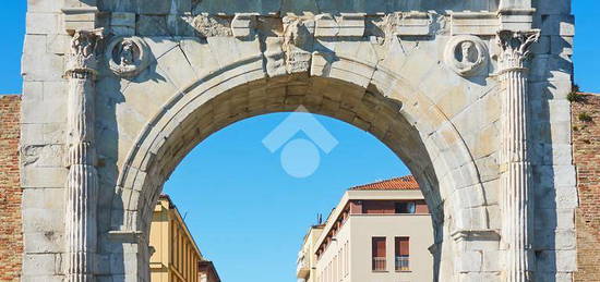 2 LOCALI A RIMINI