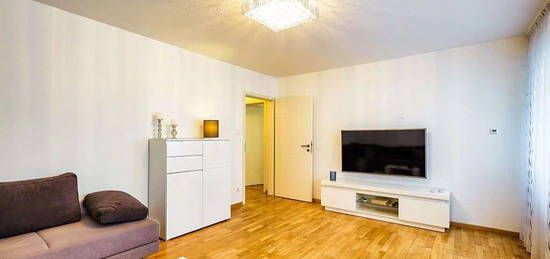 Ansprechende und modernisierte 3-Zimmer-Wohnung mit Balkon in Amberg