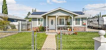 674 Chestnut Ave, Beaumont, CA 92223