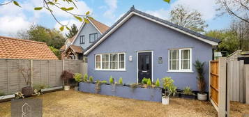 2 bedroom detached bungalow for sale