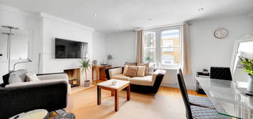 Duplex for sale in Heyford Terrace, Vauxhall, London SW8