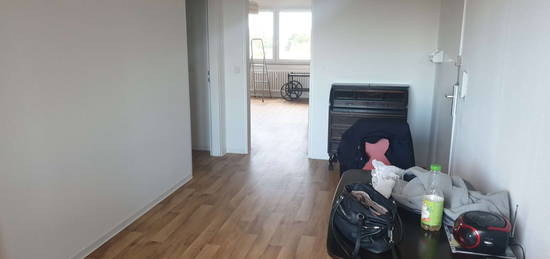 Schöne 2-Zimmer-Wohnung mit Balkon und EBK in Langenhagen