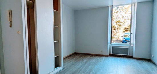 Location appartement 1 pièce 33 m²