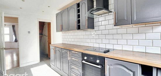 4 bedroom terraced house