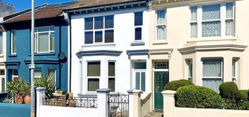 4 bedroom terraced house