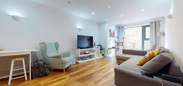 Flat for sale in Station Road, New Barnet, Barnet EN5