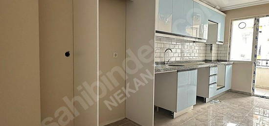 GÜVERCİNTEPEDE MÜKEMMEL LOKASYONDA 95M2 2+1 ARAKAT SATILIK DAİRE