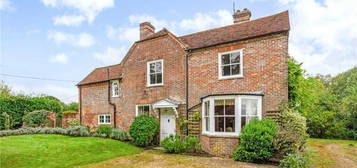 5 bedroom detached house