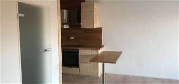 Exklusive, gepflegte 1-Zimmer-Wohnung mit Balkon und Einbauküche in Maintal - Dörningheim