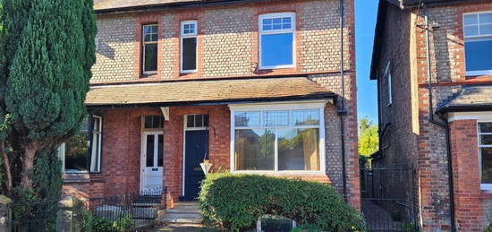 4 bed semi-detached house for sale