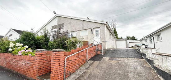 3 bedroom semi-detached bungalow to rent