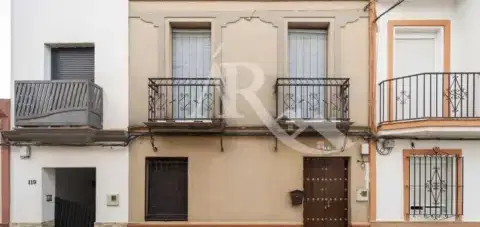 Casa en calle de Santa Mar&#xED;a de las Nieves, 121