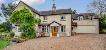 5 bed detached house for sale