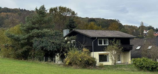 Preiswertes 5-Zimmer-Einfamilienhaus in Sinntal