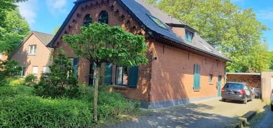 Einfamilienhaus mit Einliegerwohnung
in Kleve-Materborn