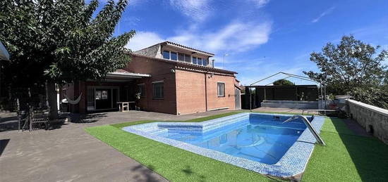 Casa o chalet en venta en Carrer Fonts, Can Font - Ca n'Avellaneda