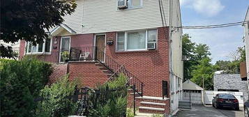 253 Hoover Rd #A, Yonkers, NY 10710