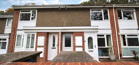 Maisonette for sale in Bedford Close, Hedge End, Southampton SO30