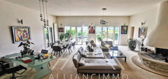 Villa 1 étage  à vendre, 5 pièces, 3 chambres, 173 m²