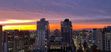 989 Johnson St #1403, Victoria, BC V8V 0E3