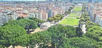 Apartamento T3 | Mobilado | Areeiro | Varandas | Vista sobre Lisboa |