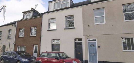 4 bed terraced house for sale