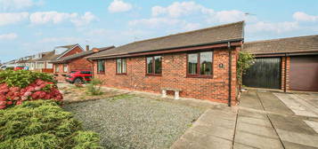 2 bedroom semi-detached bungalow for sale