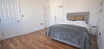 Studio to rent in Oxford Road, Reading RG1