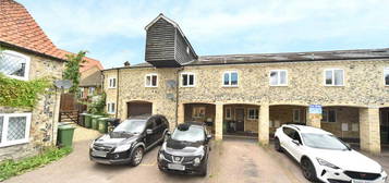 5 bedroom terraced house to rent