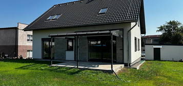 Pronájem  rodinného domu 160 m², pozemek 726 m²