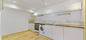 Flat for sale in Fallsbrook Road, London SW16