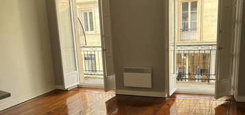 Appartement  à louer, 2 pièces, 1 chambre, 43 m²