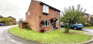 4 bed detached house for sale