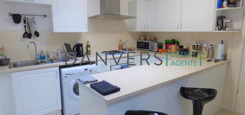 2 bed semi-detached house to rent