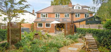 3 bed semi-detached house to rent