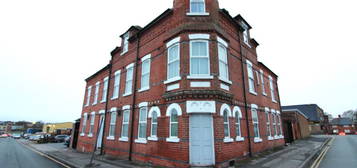 3 bed flat to rent